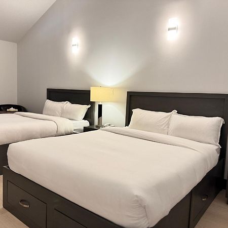 Sunshine Lodge Inn Gibsons Esterno foto