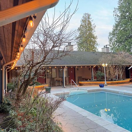 Sunshine Lodge Inn Gibsons Esterno foto