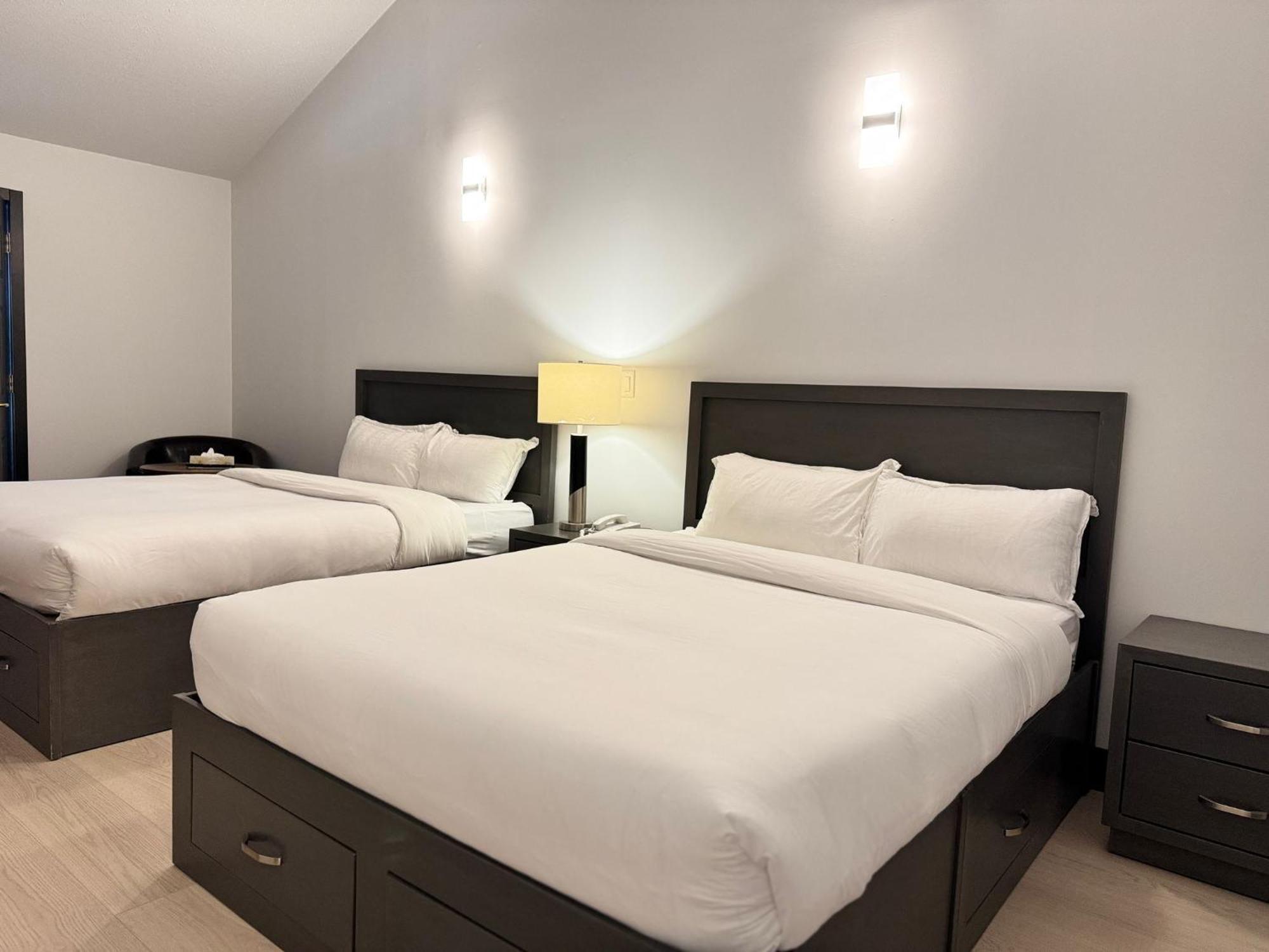 Sunshine Lodge Inn Gibsons Esterno foto